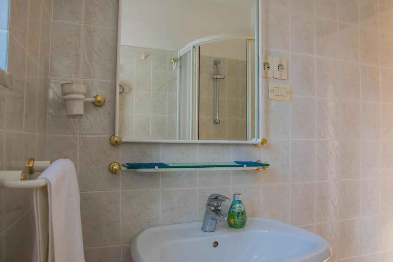 Holiday House Punta Blue & Orange 5M From The Sea, Island Cres Punta Kriza Ngoại thất bức ảnh